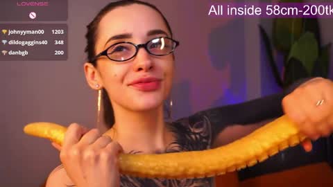 Snapshot of evarabbit chatting on 6, 4, 2026 Eva online show from 6, 4, 2026