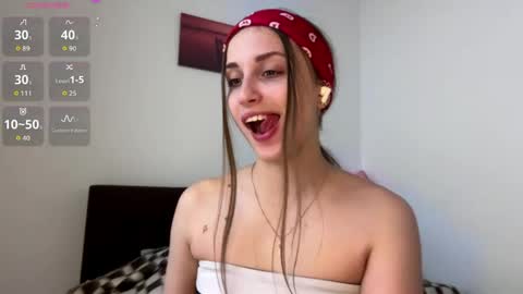 evarenard_ online show from 19, 4, 2026