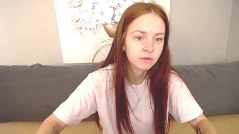 Snapshot of evarey_ chatting on 13, 9, 2025 Adelina online show from 13, 9, 2025