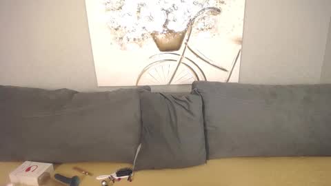 Snapshot of evarey_ chatting on 18, 9, 2025 Adelina online show from 18, 9, 2025