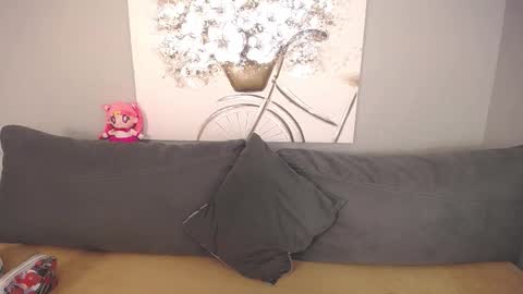 Snapshot of evarey_ chatting on 14, 10, 2025 Adelina online show from 14, 10, 2025