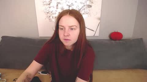 Snapshot of evarey_ chatting on 23, 10, 2025 Adelina online show from 23, 10, 2025