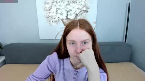 Snapshot of evarey_ chatting on 28, 11, 2025 Adelina online show from 28, 11, 2025