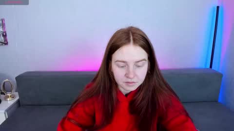 Snapshot of evarey_ chatting on 3, 2, 2026 Adelina online show from 3, 2, 2026