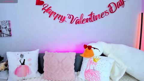 Snapshot of evarey_ chatting on 15, 2, 2026 Adelina online show from 15, 2, 2026