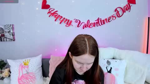 Snapshot of evarey_ chatting on 18, 2, 2026 Adelina online show from 18, 2, 2026