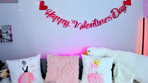 Snapshot of evarey_ chatting on 19, 2, 2026 Adelina online show from 19, 2, 2026