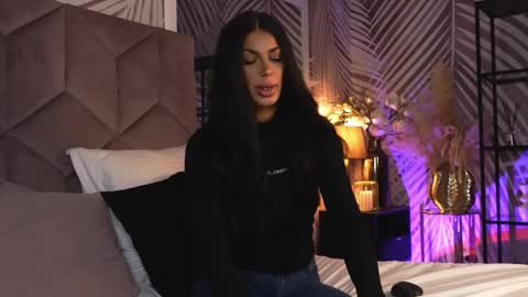 EvaRhea online show from 15, 4, 2026