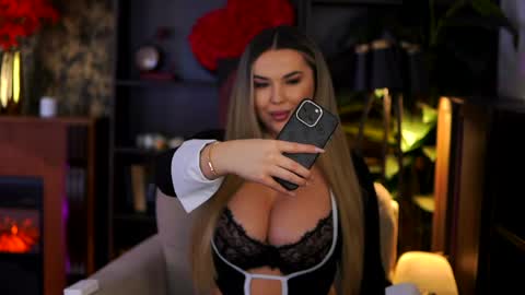 Snapshot of evasunderland chatting on 17, 4, 2026 Eva online show from 17, 4, 2026