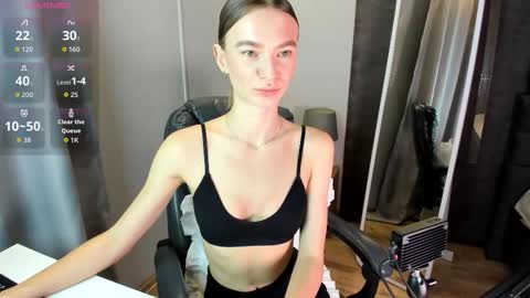 Snapshot of evatoniz chatting on 8, 11, 2025 Eva online show from 8, 11, 2025