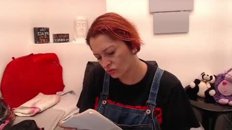 Snapshot of evatwiss chatting on 17, 4, 2026 Eva Twiss online show from 17, 4, 2026