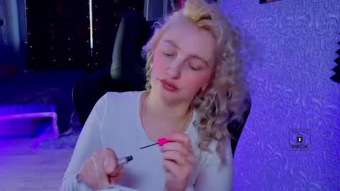 Snapshot of evavibe chatting on 5, 4, 2026 evavibe online show from 5, 4, 2026