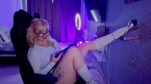 Snapshot of evavibe chatting on 15, 4, 2026 evavibe online show from 15, 4, 2026