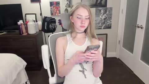 Snapshot of eve003300 chatting on 4, 12, 2024 Goddess Eve online show from 4, 12, 2024
