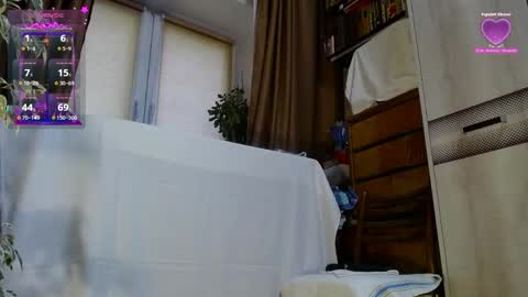 Snapshot of eve_milf chatting on 5, 5, 2026 Francine online show from 5, 5, 2026