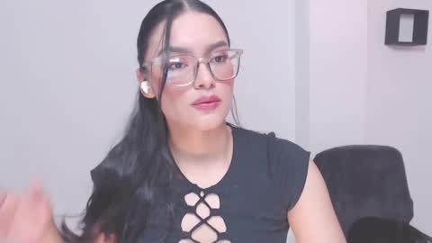 Snapshot of eve_rox18 chatting on 18, 4, 2026 Eve Rox18 online show from 18, 4, 2026