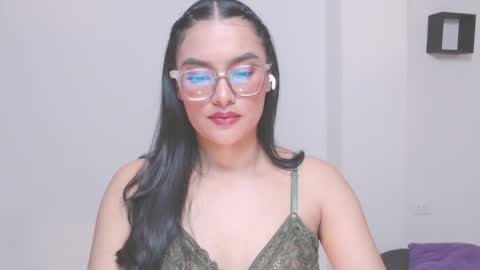 Snapshot of eve_rox18 chatting on 27, 4, 2026 Eve Rox18 online show from 27, 4, 2026