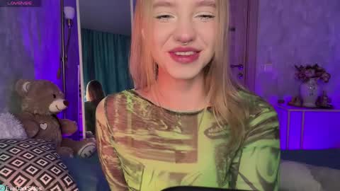 Snapshot of evedarkside chatting on 17, 4, 2026 evedarkside online show from 17, 4, 2026