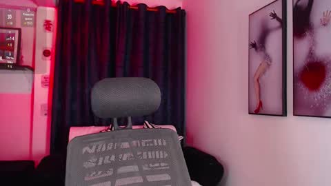 Evee online show from 20, 12, 2025