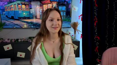 Snapshot of evegreenlee chatting on 23, 5, 2026 evegreenlee online show from 23, 5, 2026