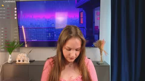 Snapshot of evegreenlee chatting on 4, 6, 2026 evegreenlee online show from 4, 6, 2026