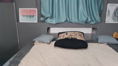 EveLibston online show from 24, 2, 2025