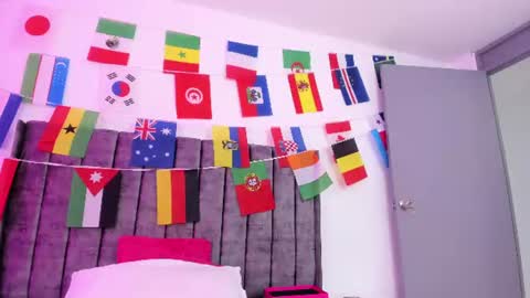 Snapshot of evelin__thompsson chatting on 20, 6, 2026 evelin__thompsson online show from 20, 6, 2026