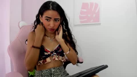 Snapshot of evelin_shy chatting on 23, 2, 2026 Evelin online show from 23, 2, 2026