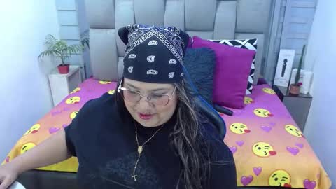 Snapshot of evelin_zaens chatting on 7, 2, 2026 evelin zaens online show from 7, 2, 2026