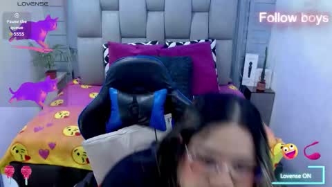 Snapshot of evelin_zaens chatting on 15, 2, 2026 evelin zaens online show from 15, 2, 2026