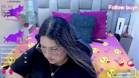 Snapshot of evelin_zaens chatting on 15, 2, 2026 evelin zaens online show from 15, 2, 2026