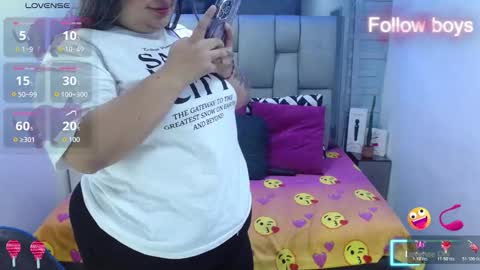 Snapshot of evelin_zaens chatting on 24, 2, 2026 evelin zaens online show from 24, 2, 2026