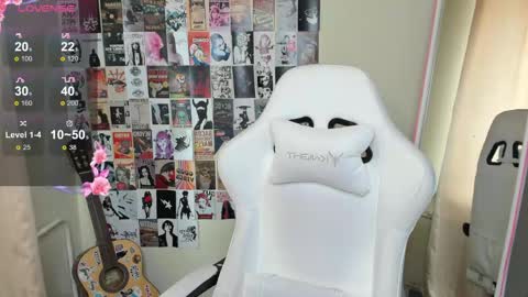 Snapshot of evelinalu chatting on 10, 5, 2026 Evelina online show from 10, 5, 2026