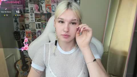 Snapshot of evelinalu chatting on 19, 5, 2026 Evelina online show from 19, 5, 2026