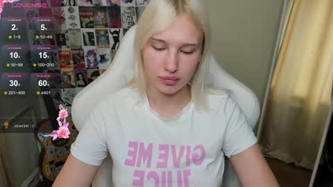 Snapshot of evelinalu chatting on 13, 6, 2026 Evelina online show from 13, 6, 2026