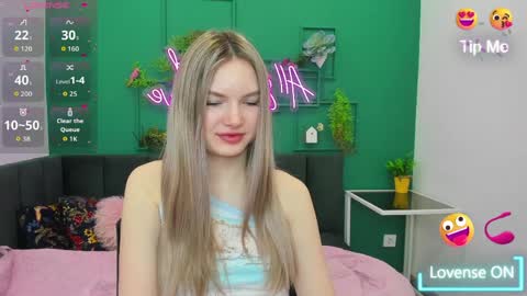 Snapshot of evelineamore chatting on 3, 4, 2026 Eveline online show from 3, 4, 2026