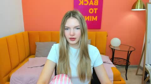 Snapshot of evelineamore chatting on 10, 5, 2026 Eveline online show from 10, 5, 2026