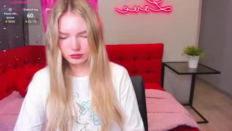 Eveline online show from 22, 7, 2026