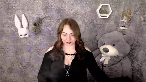 Snapshot of evelineli chatting on 8, 1, 2026 Lydia online show from 8, 1, 2026