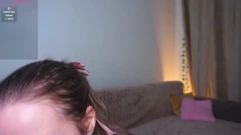 Snapshot of evelineloos chatting on 5, 3, 2026 Eveline online show from 5, 3, 2026