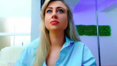 EvelinHill online show from 15, 3, 2026