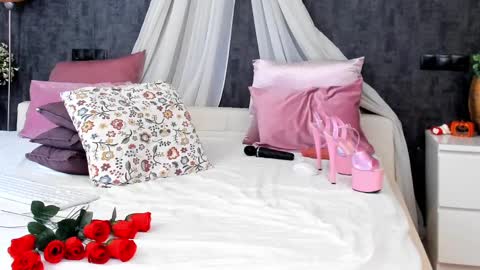 Snapshot of evellynereys chatting on 13, 2, 2025 evellynereys online show from 13, 2, 2025