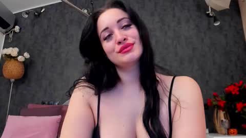 Snapshot of evellynereys chatting on 3, 12, 2025 evellynereys online show from 3, 12, 2025