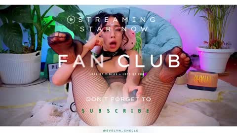 Snapshot of evelyn_chelle chatting on 3, 1, 2025 Im Eve or Chelle Next Stream 191224 online show from 3, 1, 2025