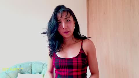 Snapshot of evelyn_chelle chatting on 17, 1, 2025 Im Eve or Chelle Next Stream 191224 online show from 17, 1, 2025