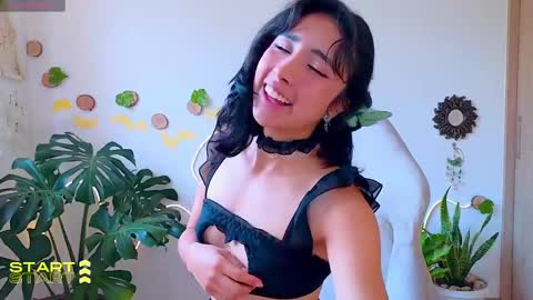 Snapshot of evelyn_chelle chatting on 7, 3, 2025 Im Eve or Chelle Next Stream 191224 online show from 7, 3, 2025