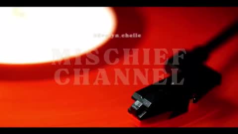 Snapshot of evelyn_chelle chatting on 6, 10, 2025 Im Eve or Chelle Next Stream 191224 online show from 6, 10, 2025