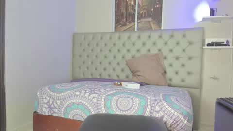 Snapshot of evelyn_jones__ chatting on 25, 9, 2025 evelyn_jones__ online show from 25, 9, 2025