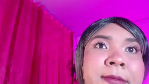 Evelyn Sandoval online show from 22, 2, 2026