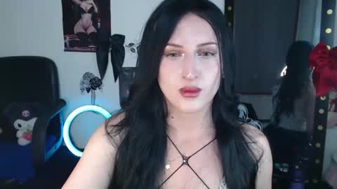 Snapshot of evelyn_sheeran chatting on 30, 3, 2026 Julieta online show from 30, 3, 2026